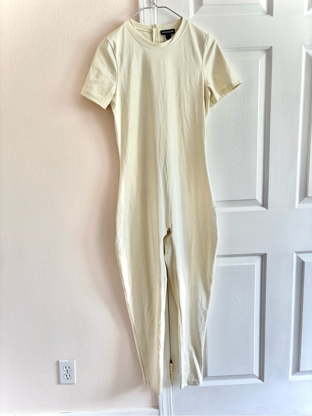 PRETTYLITTLETHING Cream Short Sleeve Bodycon Jumpsuit US 12 (L)